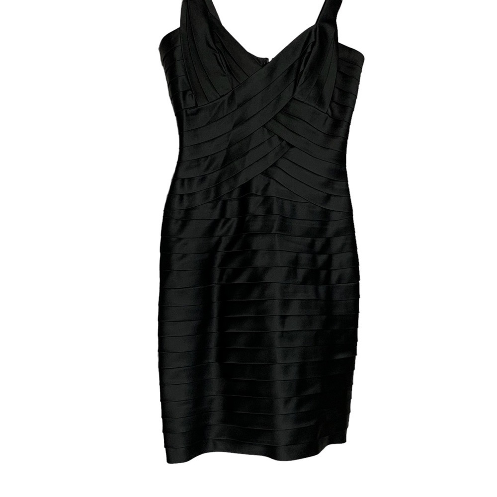 BCBG Maxazria black shutter pleat cocktail dress.‎ Size 2